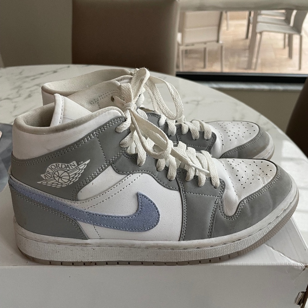 Nike Air Jordan 1 Mid Wolf Grey Aluminum (Women's)-size 8.5